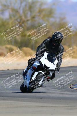 media/Mar-12-2022-SoCal Trackdays (Sat) [[152081554b]]/Turn 2 (1145am)/